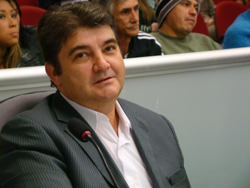 Fernando Carmoni pede agilidade em processo de transmissão da TV Canção Nova em Botucatu